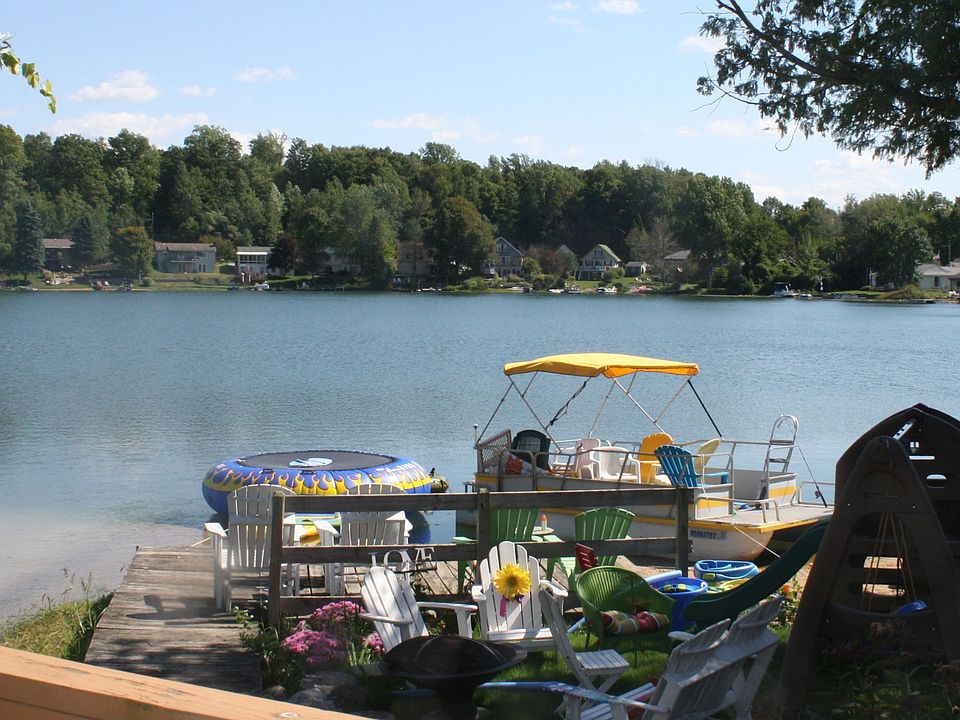 dock/lake/pontoon
