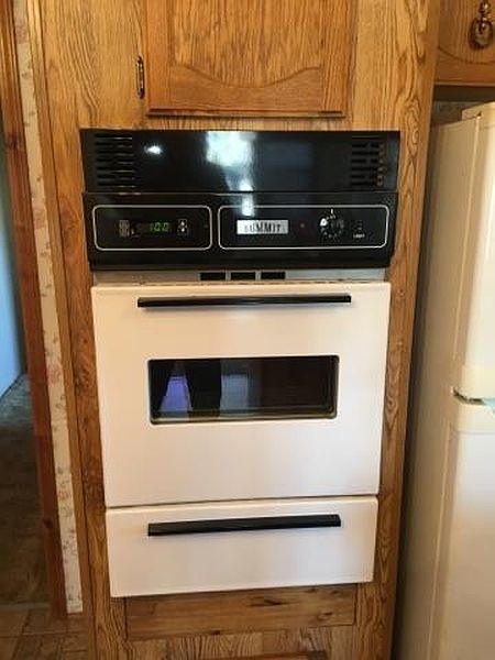 frigidaire fgb24t3ec