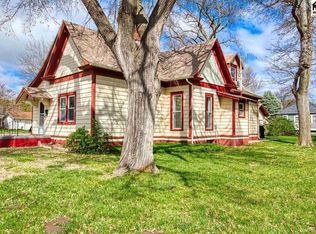 402 E Main St, Sterling, KS 67579