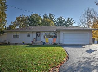 2524 S Peachtree Ct, Decatur, IL 62521