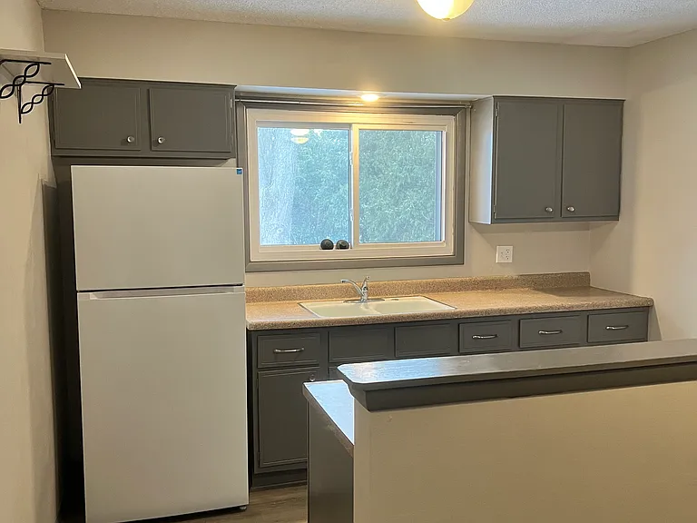 2440 Shaker Ct — Photo 9