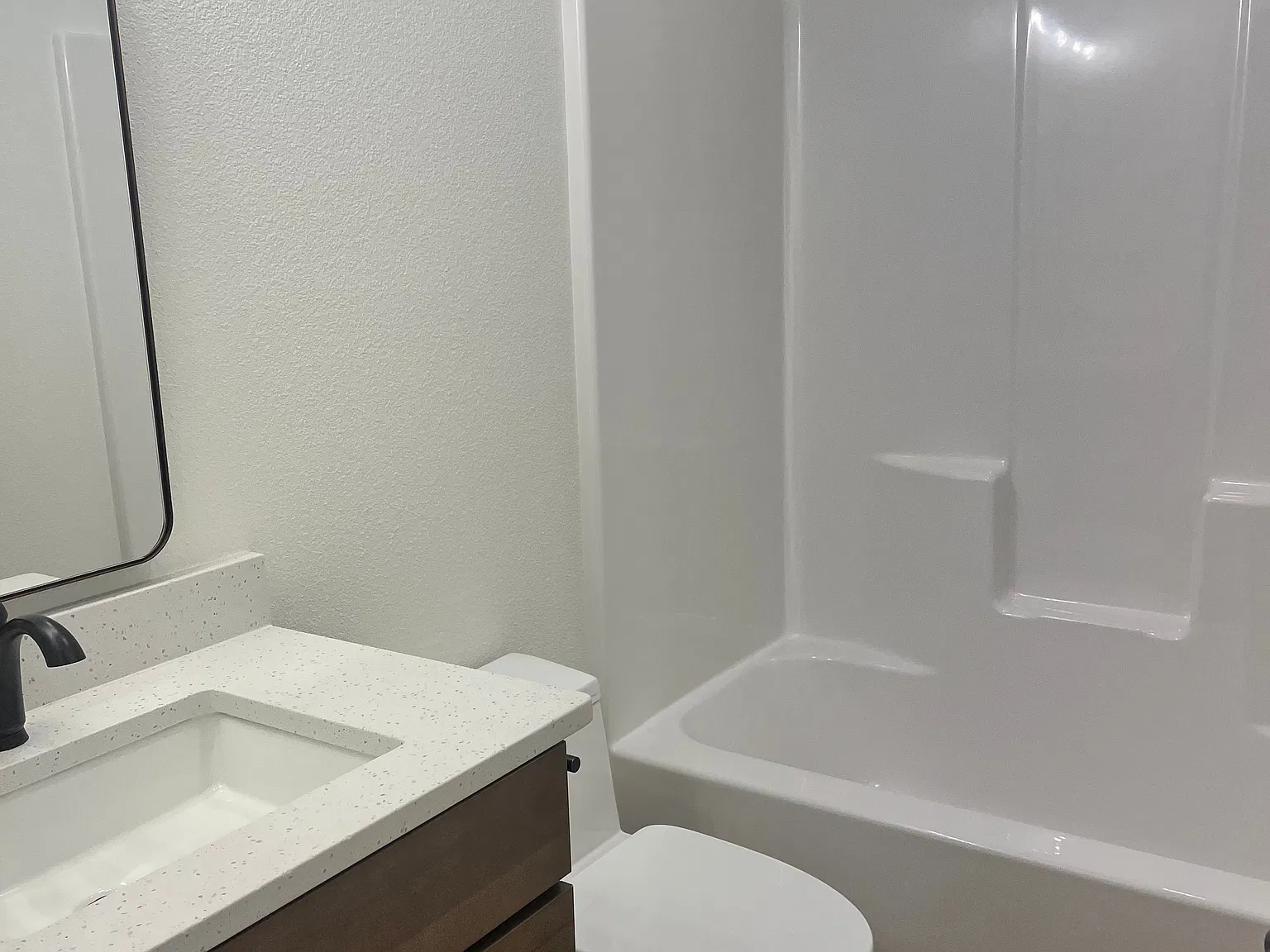 2 bed, 808 sqft, $1,500 — Photo 4