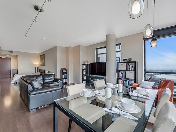 4th image of 88 E San Fernando St Unit 1804