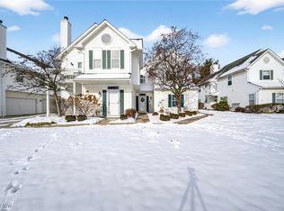 144 Vista Ct #5B, North Olmsted, OH 44070