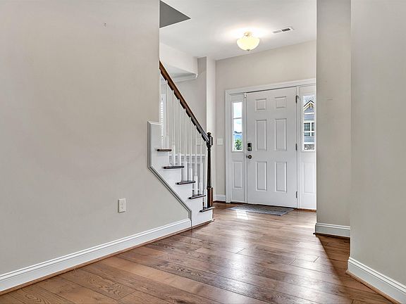 4th image of 7096 Linn Cove Ct