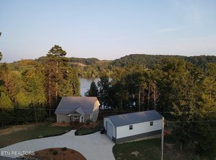 429 Lakeshore Vista Dr, Kingston, TN 37763