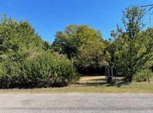 428 Valley View Dr, Azle, TX 76020