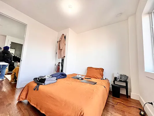 Rented by ERNY LLC | media 9