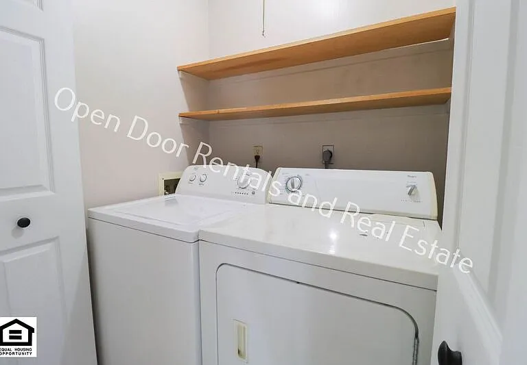 4935 Vermont Ln — Photo 9