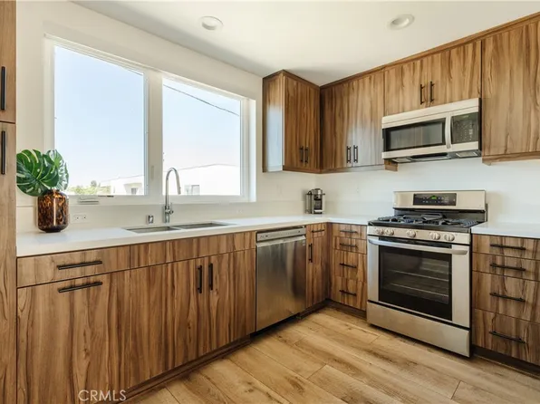 5623 N Bella Blanco Dr, North Hollywood, CA 91601