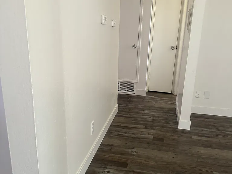 831 W Cambridge Ave #B — Photo 3