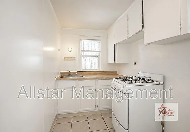 3786 W 37th St #3 — Photo 13