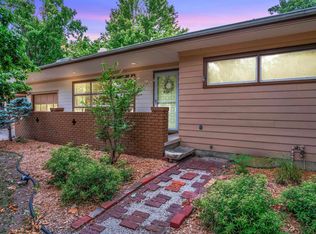 4 Cedar Dr, Newton, KS 67114