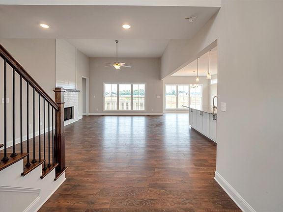 3rd image of 95 Wellington Flds Lot 95