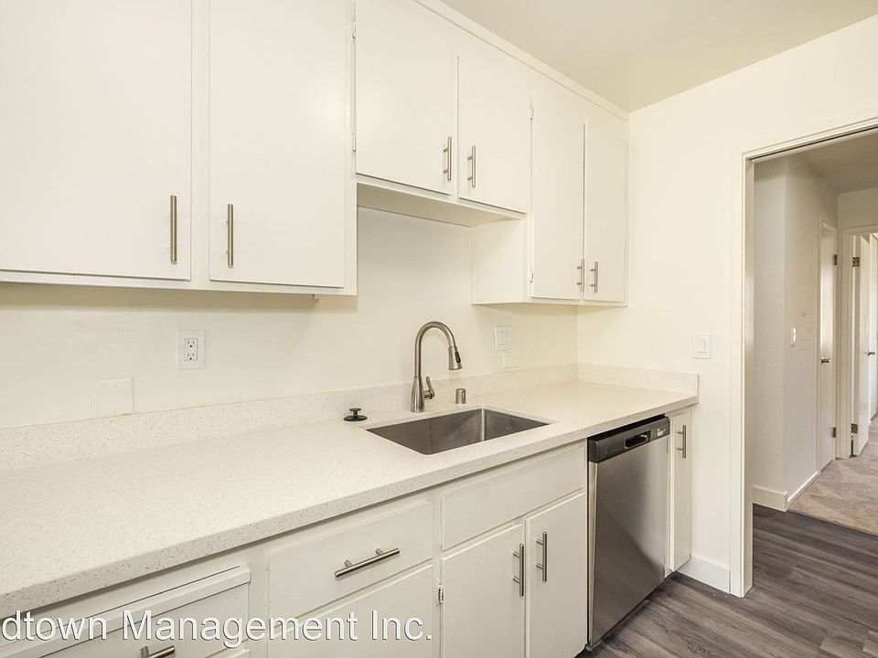 1st image of 3820 Park Blvd #18