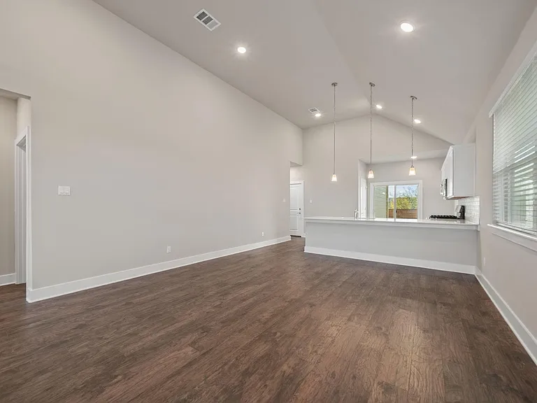 217 Pinnacle Ln — Photo 9