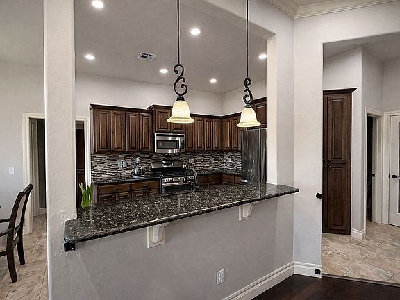 5th image of 11912 Wickford Pl