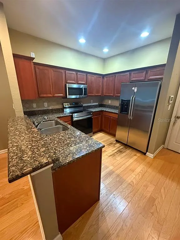 3 bed, 2.5 bath, 1749 sqft, $2,499 — Photo 4