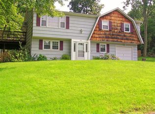 32 Forest Rd, Andover, NJ 07821