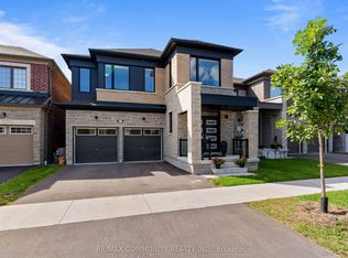 2879 Foxden Sq, Pickering, ON L1X 0N9