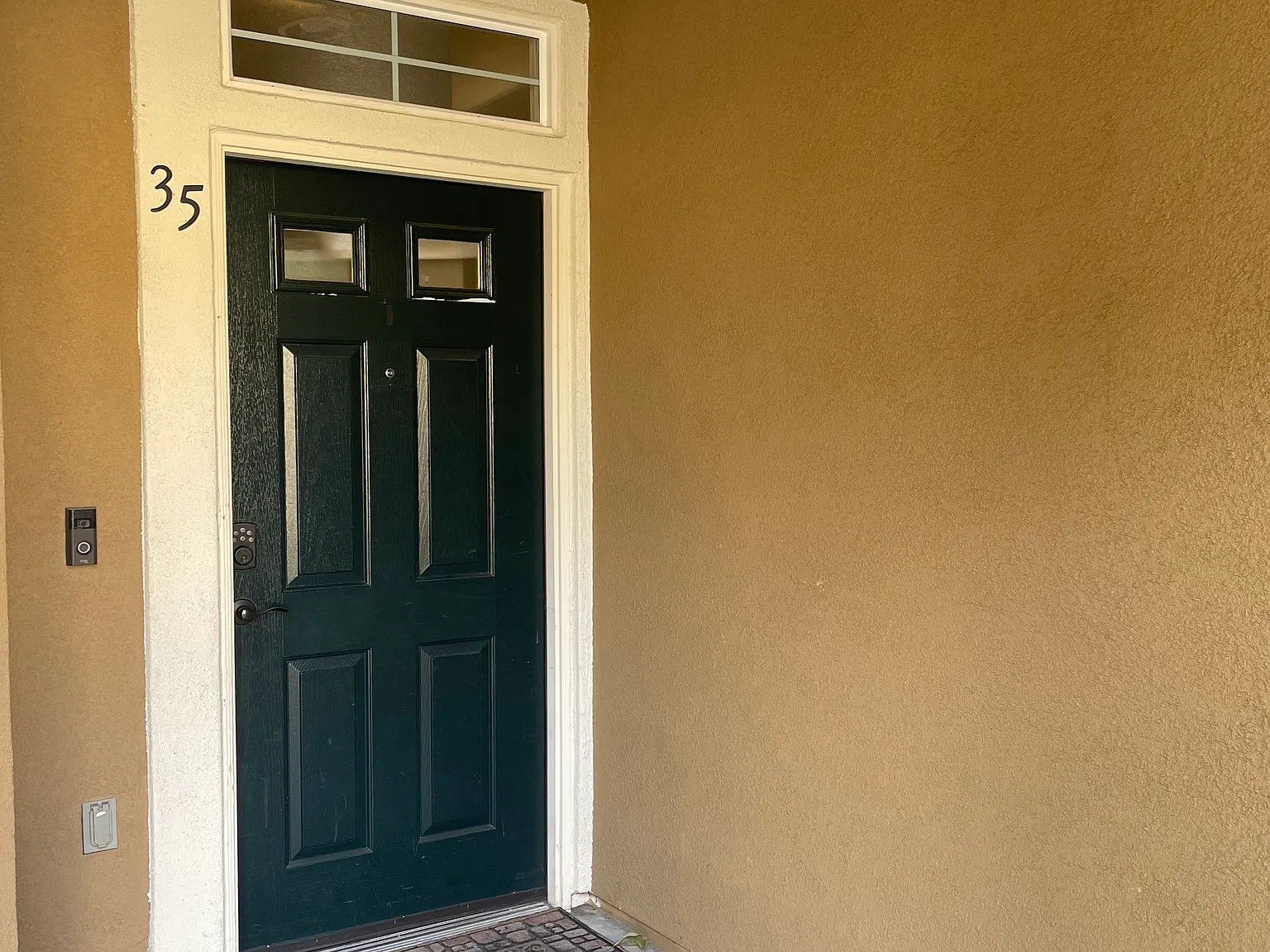 2 bed, 1300 sqft, $1,100 — Photo 1