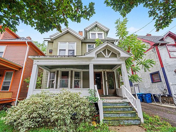 2nd image of 805 W Vine St