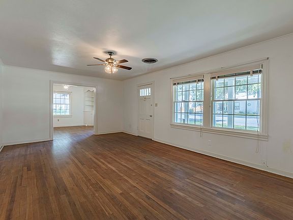 3rd image of 211 West Ln