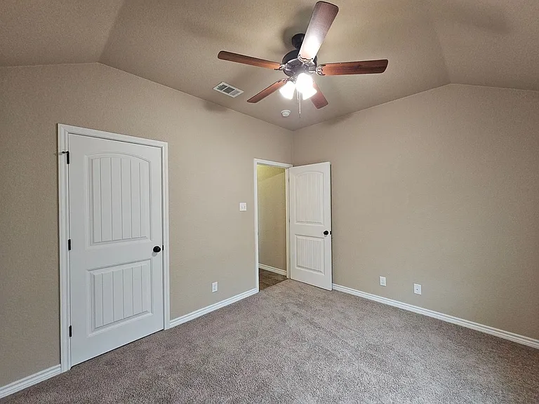 6211 Newcastle Dr — Photo 27