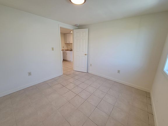 4th image of 5005 Mount Harris Dr
