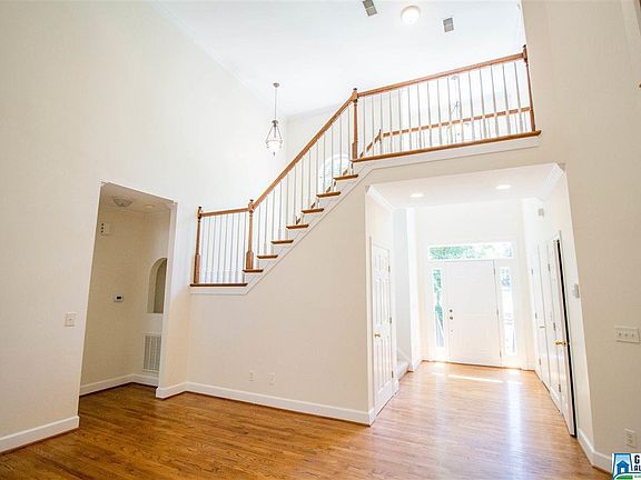 4th image of 502 Alta Vista Dr