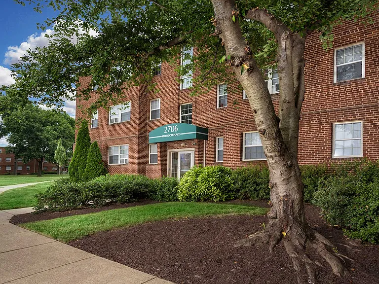 Kirkwood Apartments — Photo 4