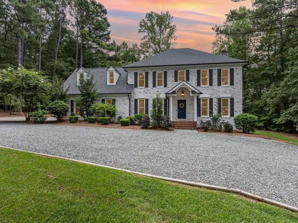 7037 Meadow Gate Dr, Apex, NC 27502
