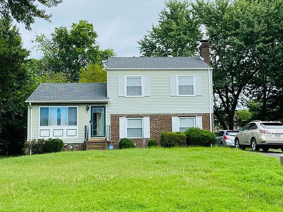 4th image of 2905 Peabody Ln