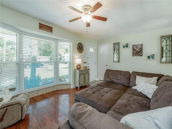 5th image of 2074 Bayou Grande Blvd NE