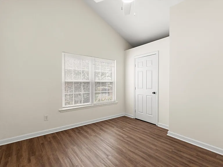 735 Putnam Dr #2 — Photo 19