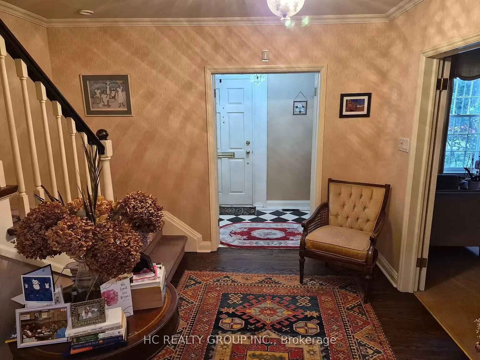 5 bed, $6,980 — Photo 2
