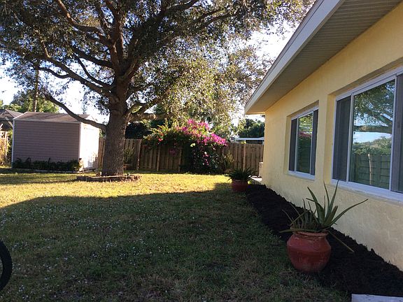 4th image of 27411 Elwood Dr