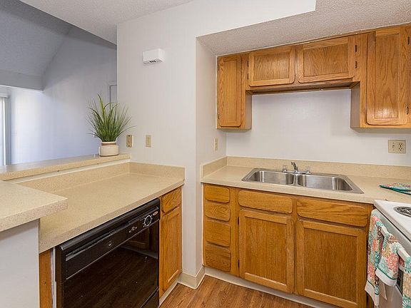 4th image of 506 Oscar Loop APT 301D