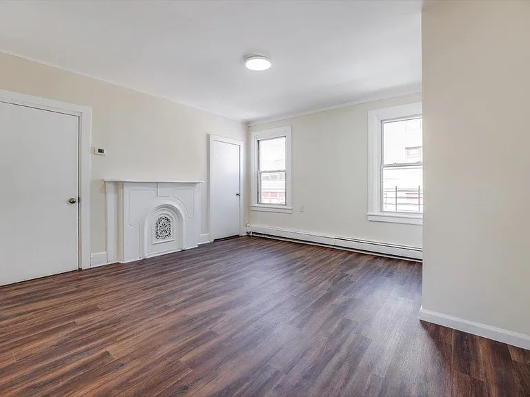 97 Saint Pauls Ave #2 — Photo 13