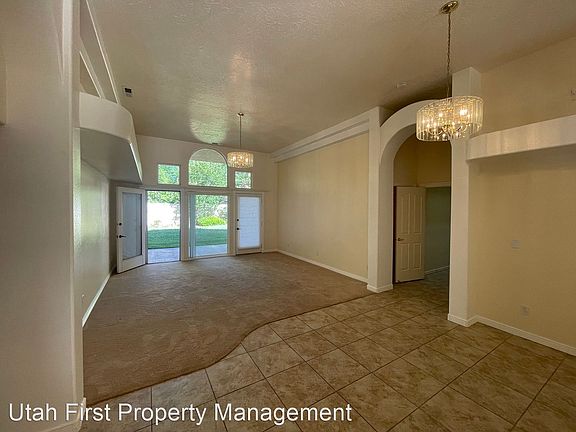 4th image of 1165 W Indian Hills Dr Unit 210