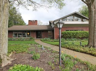 662 Marburn Dr, Columbus, OH 43214