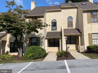 3105 Stoneham Dr, West Chester, PA 19382