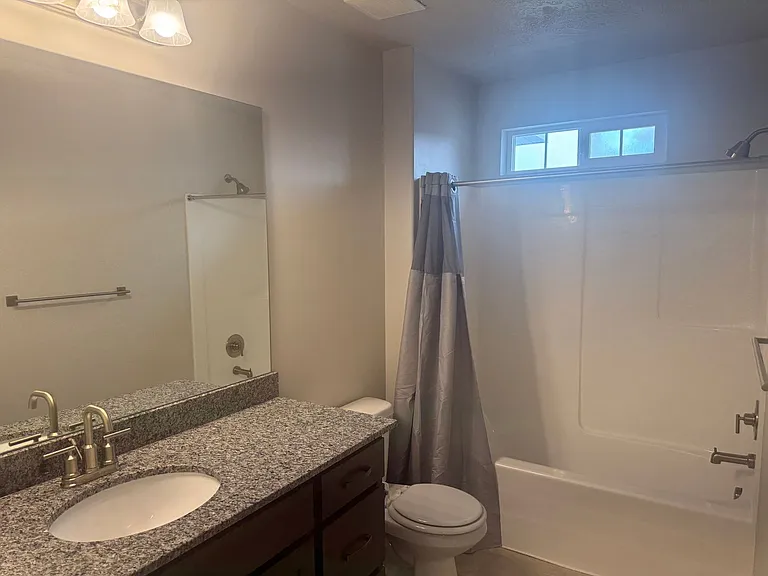 759 N Hilltop Dr — Photo 16