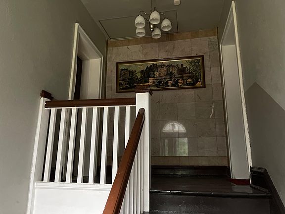 3rd image of 7287 Delmar Blvd APT 2W