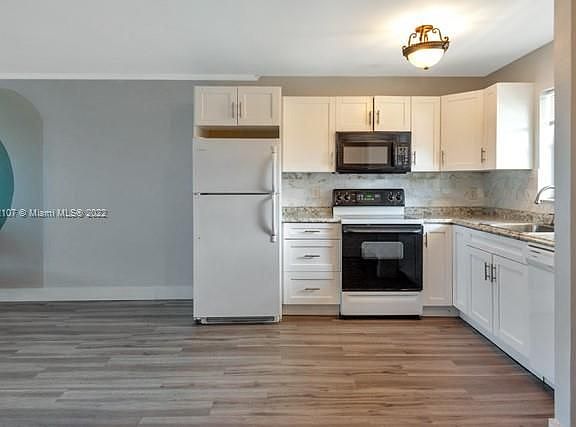4th image of 550 SE 2nd Ave APT G23
