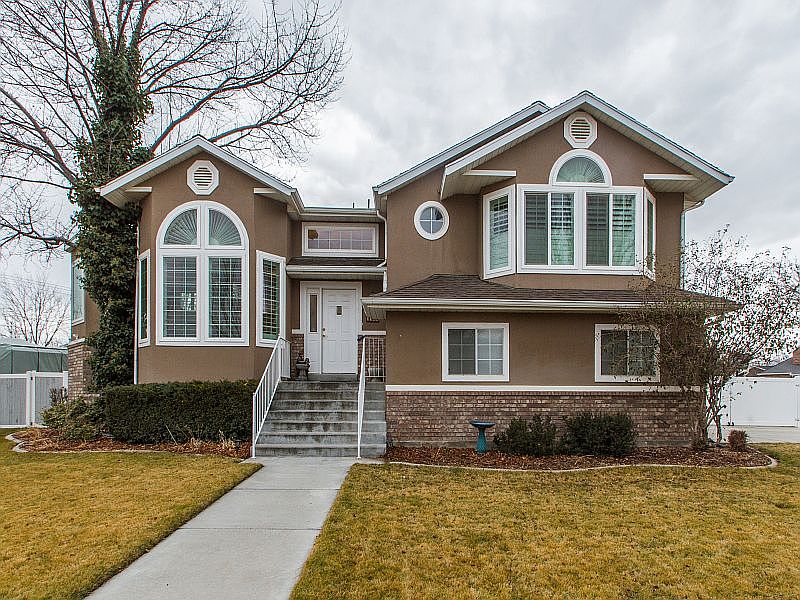 1st image of 9768 S Sweet Blossom Dr