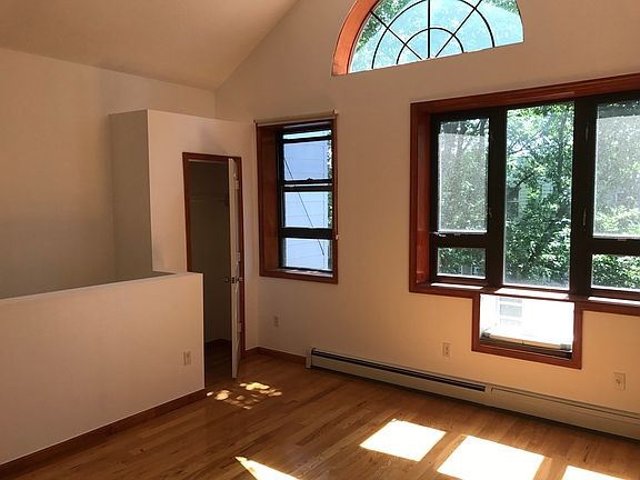 2nd image of 1317 Jefferson Ave APT 3