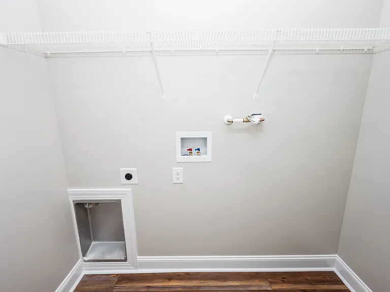 134 Macdonald Blvd — Photo 12