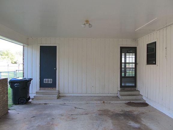 3rd image of 107 Teakwood Dr