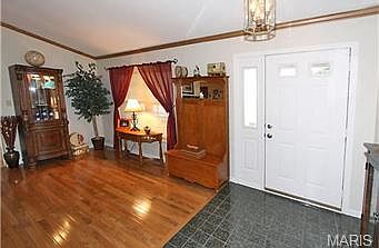 3rd image of 100 Cumberland Dr